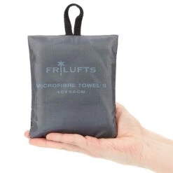 FRILUFTS MICROFIBRE TOWEL - Reisehandtuch Rot -Globetrotter Geschäfte 5637686095 d microfibre towel frilufts 24