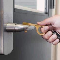 Nite Ize CLEANKEY - Schlüsselanhänger -Globetrotter Geschäfte 5637798490 d cleankey antimikrobieller schluesselanhaenger werkzeug nite ize 24