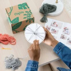 KIKKERLAND KNIT YOUR OWN PLANTER COVER KIT -Globetrotter Geschäfte 5637990665 d knit your own planter cover kit kikkerland 24